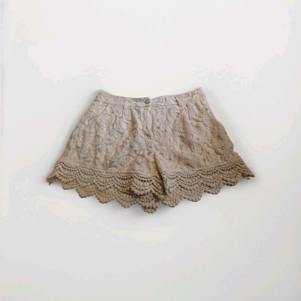 Monteau Beige Floral Lace Crochet Shorts L Button Front Scalloped Hem Pockets